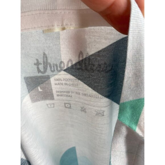 New Threadless Mynt Geometric Ladies VNeck Tee Size Large - Picture 6 of 6